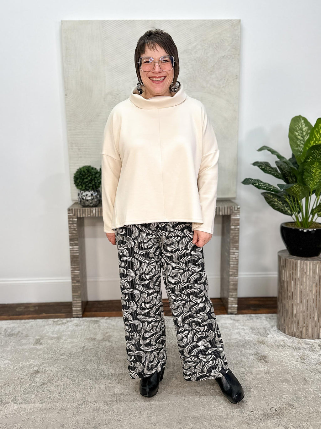 Kali Pant, Echo