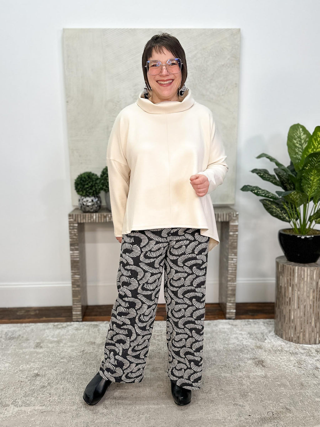 Kali Pant, Echo