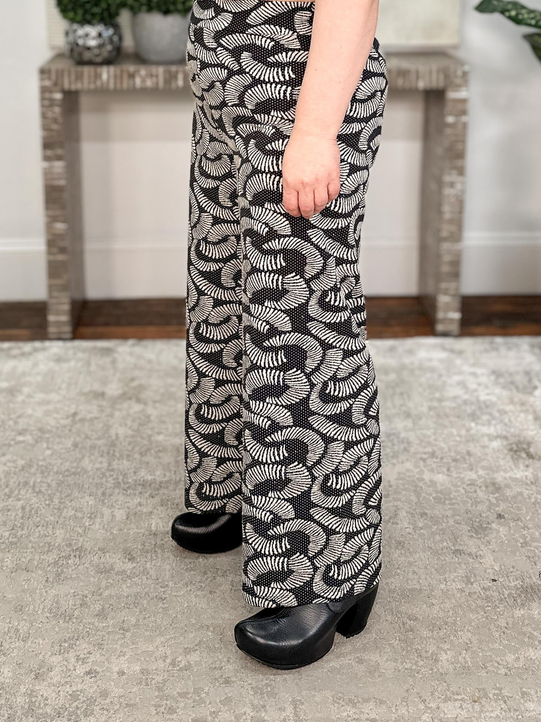 Kali Pant, Echo