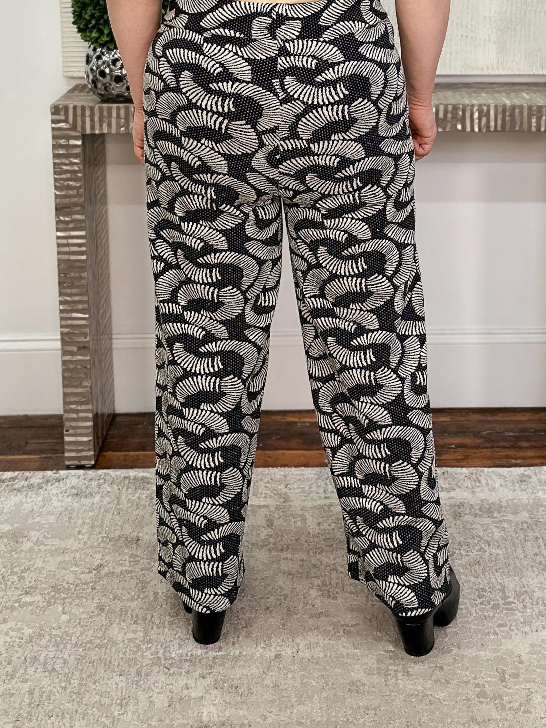 Kali Pant, Echo
